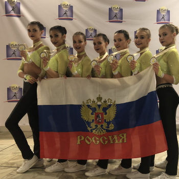 Команда УралГУФК по фитнес-аэробике